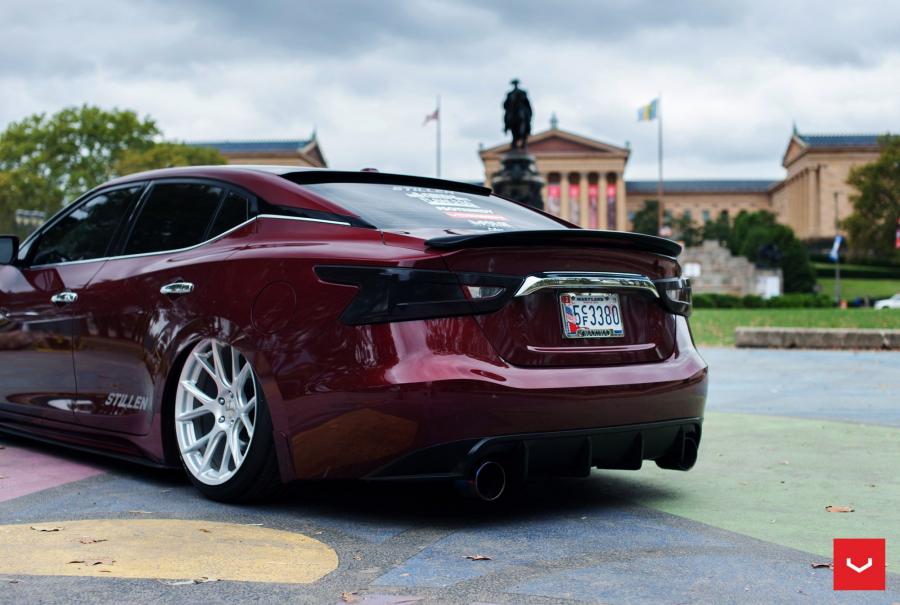Детали экстерьера Nissan Maxima on Vossen Wheels (VFS6) 2016 года  (фото 21 из 29)